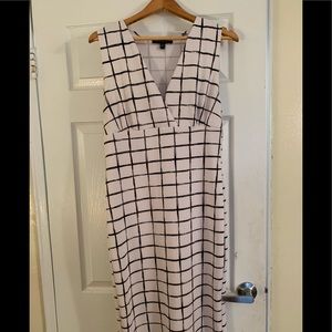 💚 White midi dress